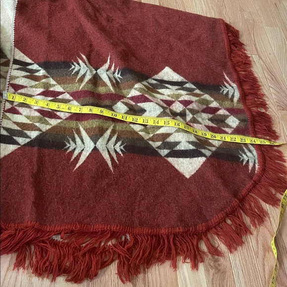 Womens Poncho One Size Southwestern Fringe Rustic Red Geometric Aztec Cape - Picture 6 of 9